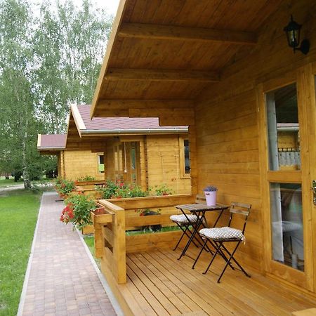 Camping Family Bronowice  エクステリア 写真