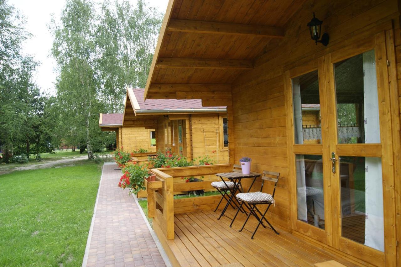 Camping Family Bronowice  エクステリア 写真