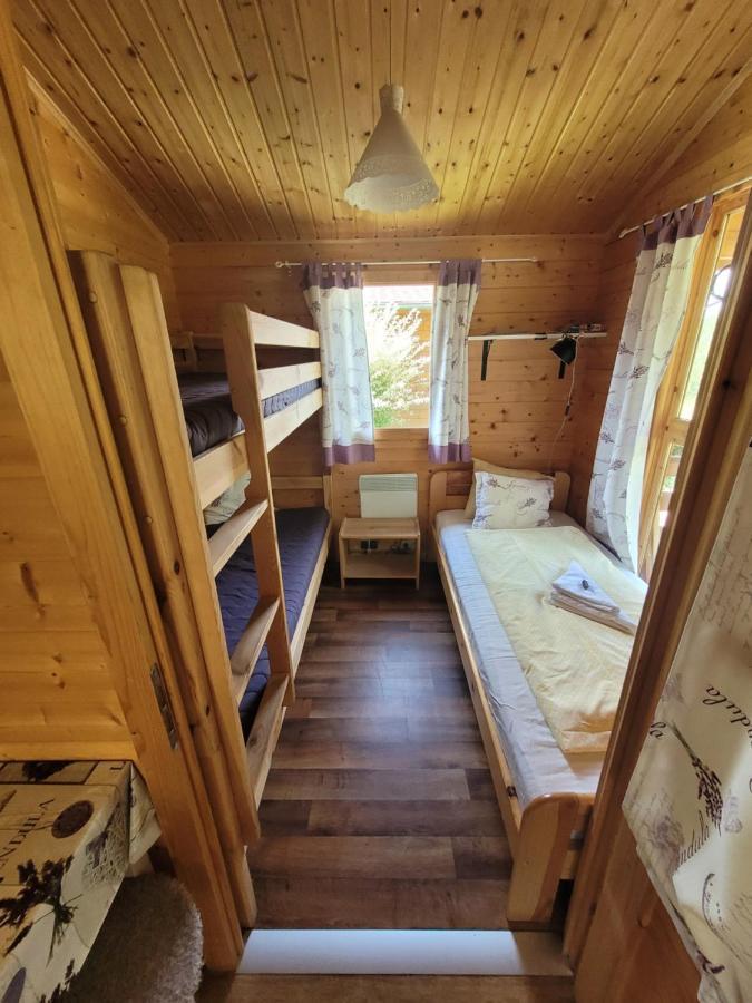 Camping Family Bronowice  エクステリア 写真